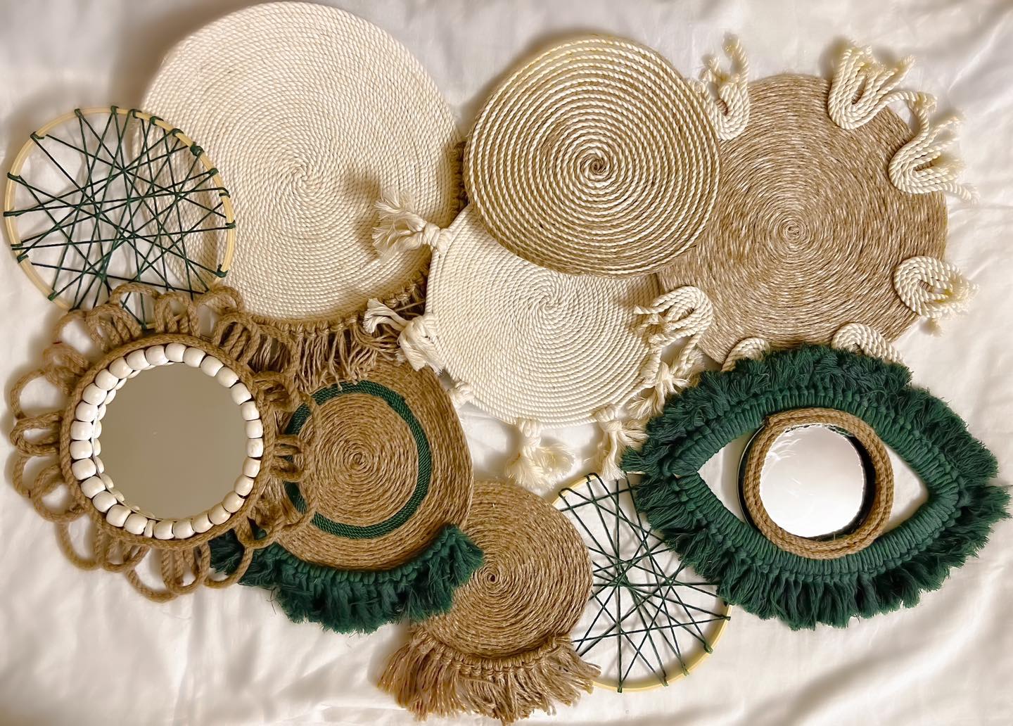 Green Eyes Wall Set