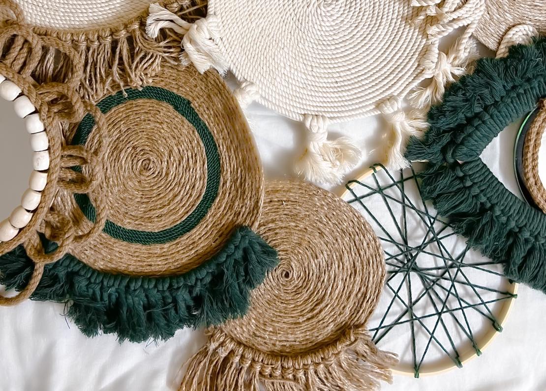 Green Eyes Wall Set