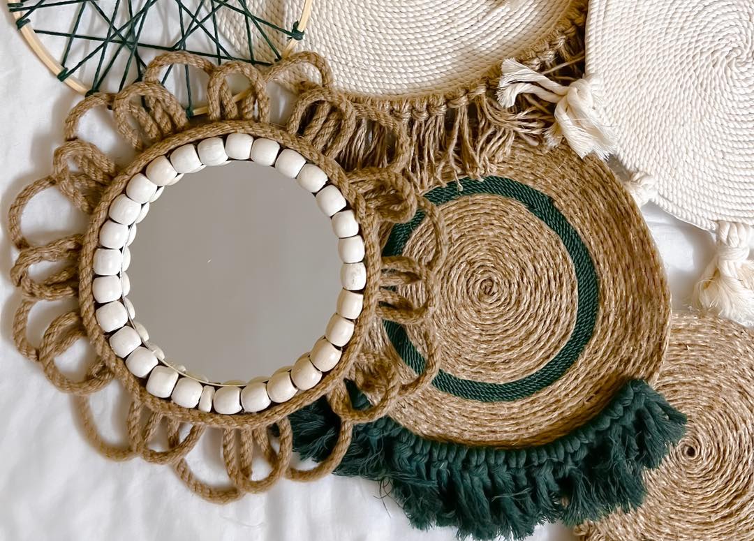 Green Eyes Wall Set