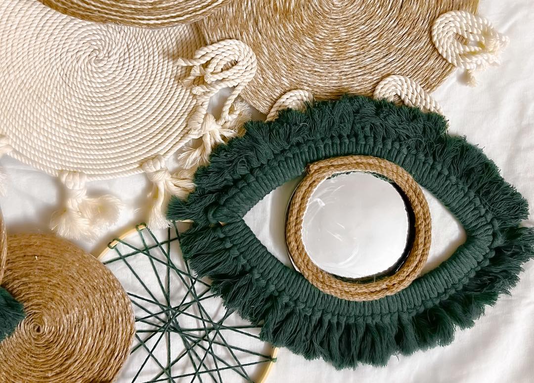 Green Eyes Wall Set